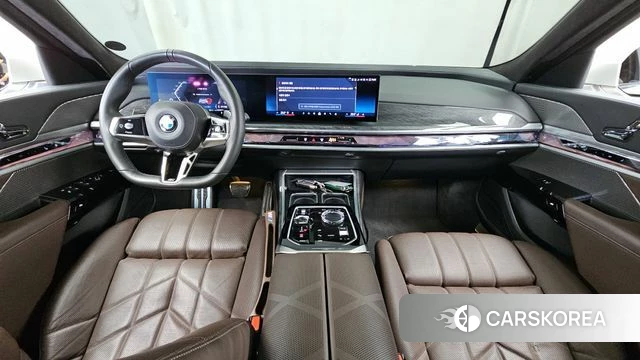 BMW 7 Series (G70) id 4315653 из Кореи 29