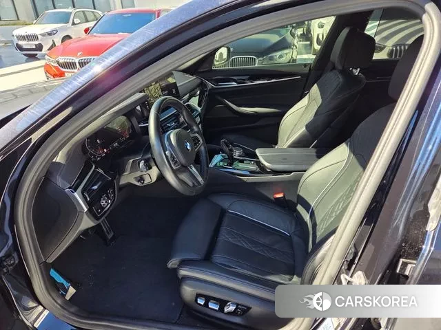 BMW 5 Series (G30) id 3301140 из Кореи 9