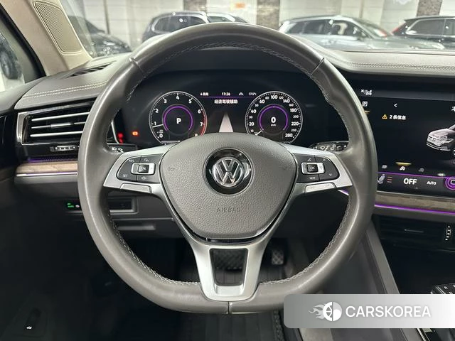 Volkswagen Touareg id 4213387 из Китая 21