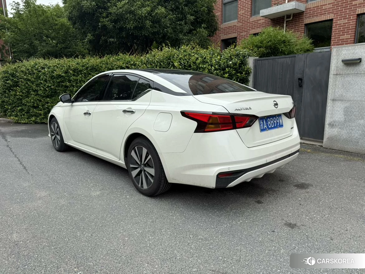 Nissan Altima id 4479272 из Китая 8
