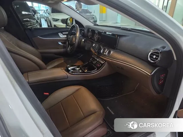 Mercedes-Benz E-Class W213 id 3291904 из Кореи 17