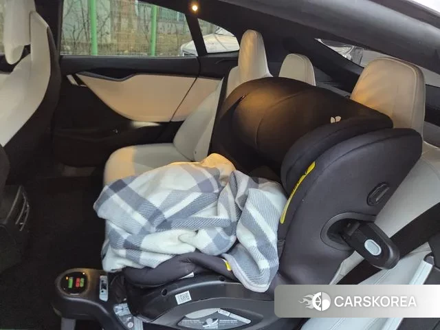 Tesla Model S id 3619505 из Кореи 16