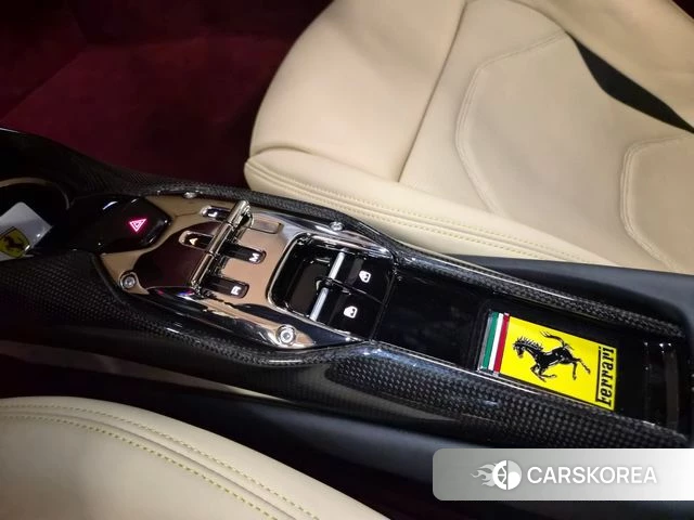 Ferrari 296 GTB id 3914398 из Кореи 17