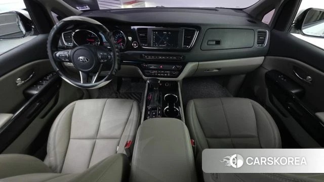 Kia The New Carnival id 4658188 из Кореи 17