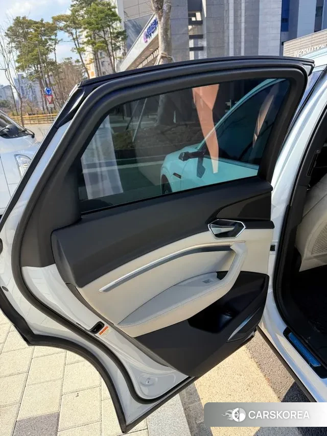 Audi e-Tron id 3443486 из Кореи 13