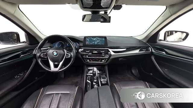 BMW 5 Series (G30) id 3779146 из Кореи 17