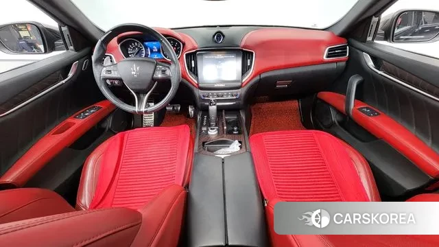 Maserati Ghibli id 3395802 из Кореи 17