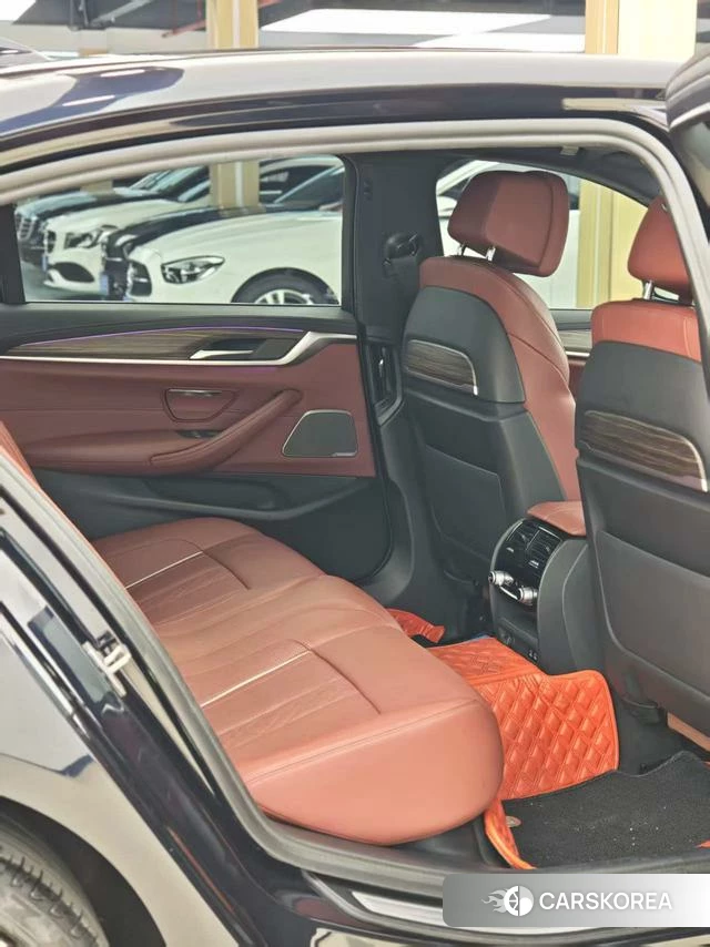 BMW 5 series id 4273381 из Китая 12