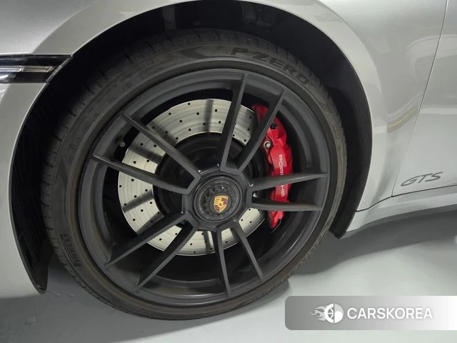 Porsche 911(992) id 4560909 из Кореи 9