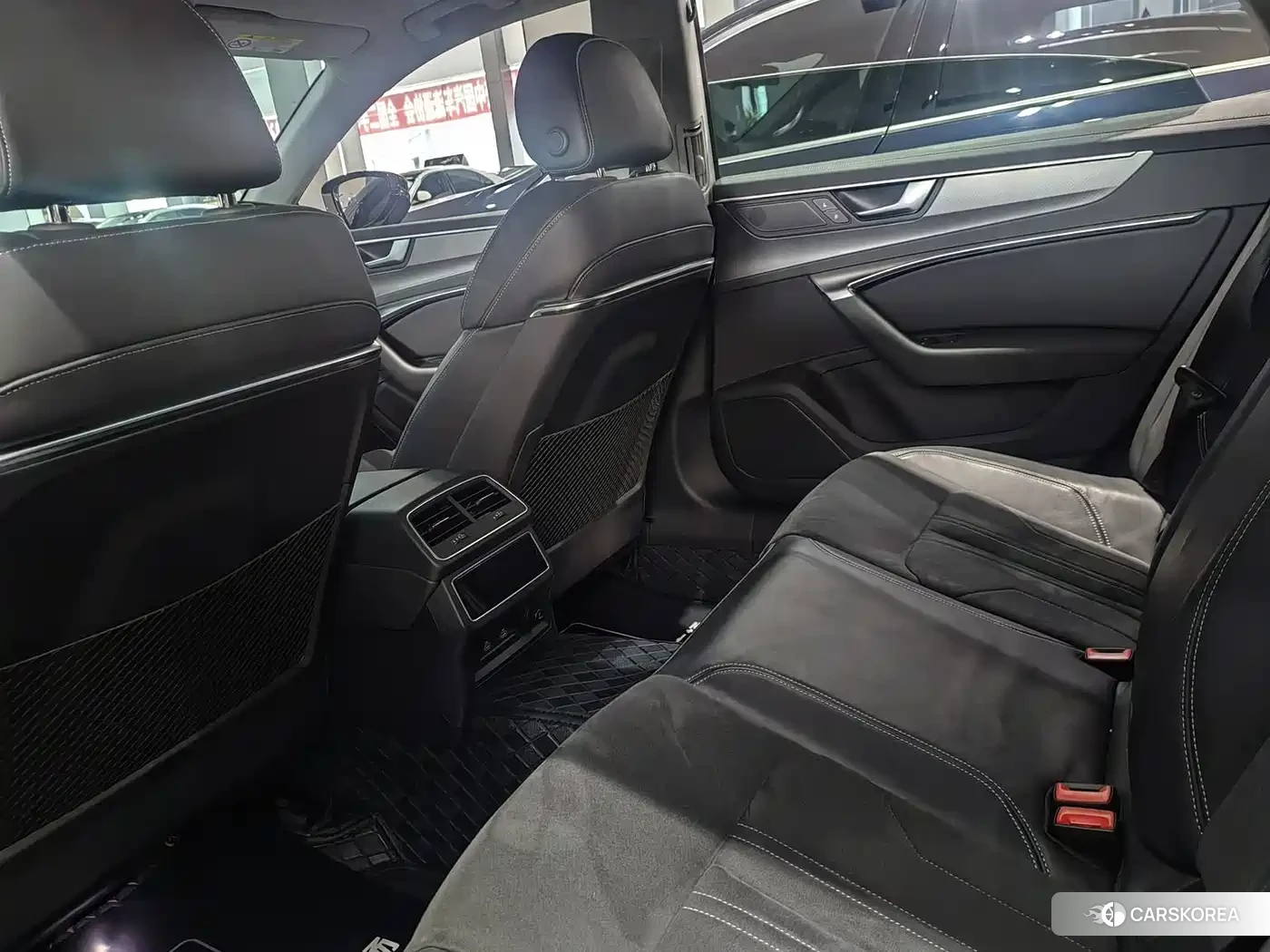 Audi A7L id 4628479 из Китая 8