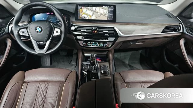 BMW 5 Series (G30) id 3838619 из Кореи 17