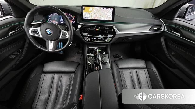 BMW 5 Series (G30) id 3799062 из Кореи 17