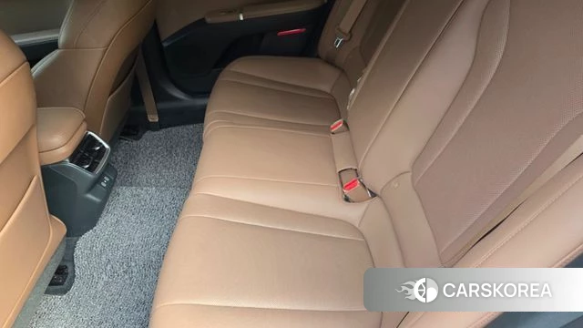 Hyundai Grandeur (GN7) id 4243801 из Кореи 17