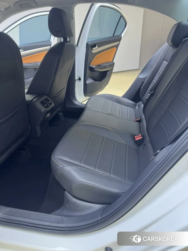 Volkswagen Bora id 4256947 из Китая 22