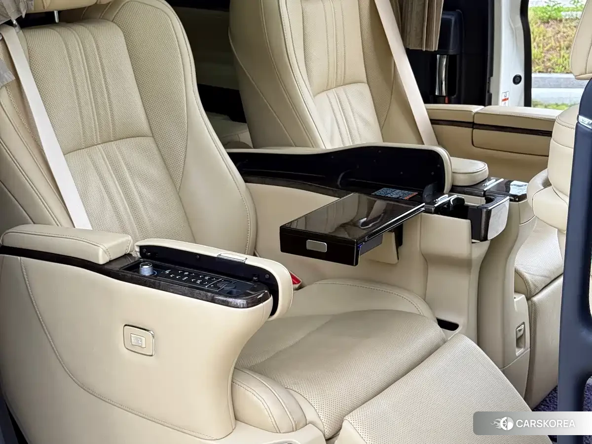Toyota Elfa id 4654470 из Китая 15