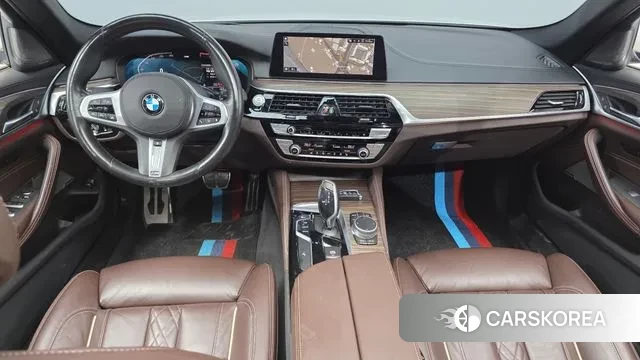 BMW 5 Series (G30) id 3449049 из Кореи 17