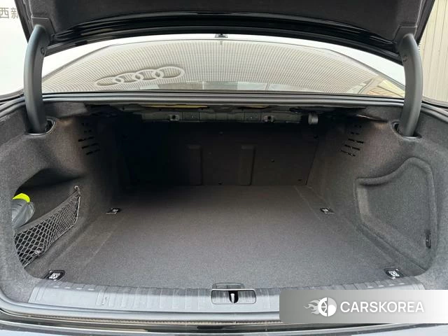 Audi A6L id 4271688 из Китая 27