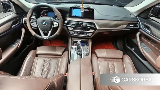 BMW 5 Series (G30) id 3329912 из Кореи 17