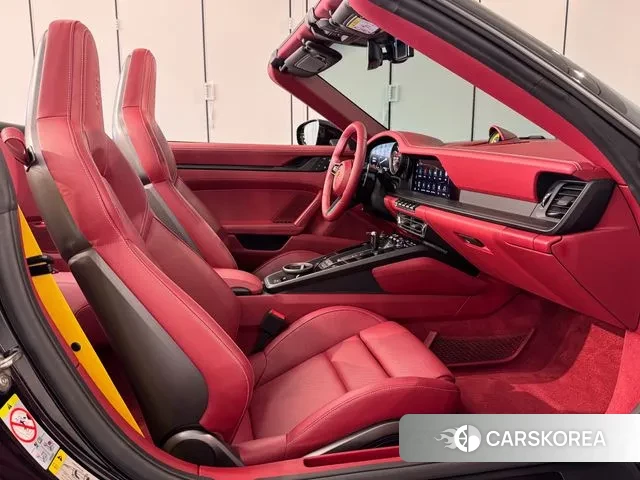 Porsche 911(992) id 2989090 из Кореи 9