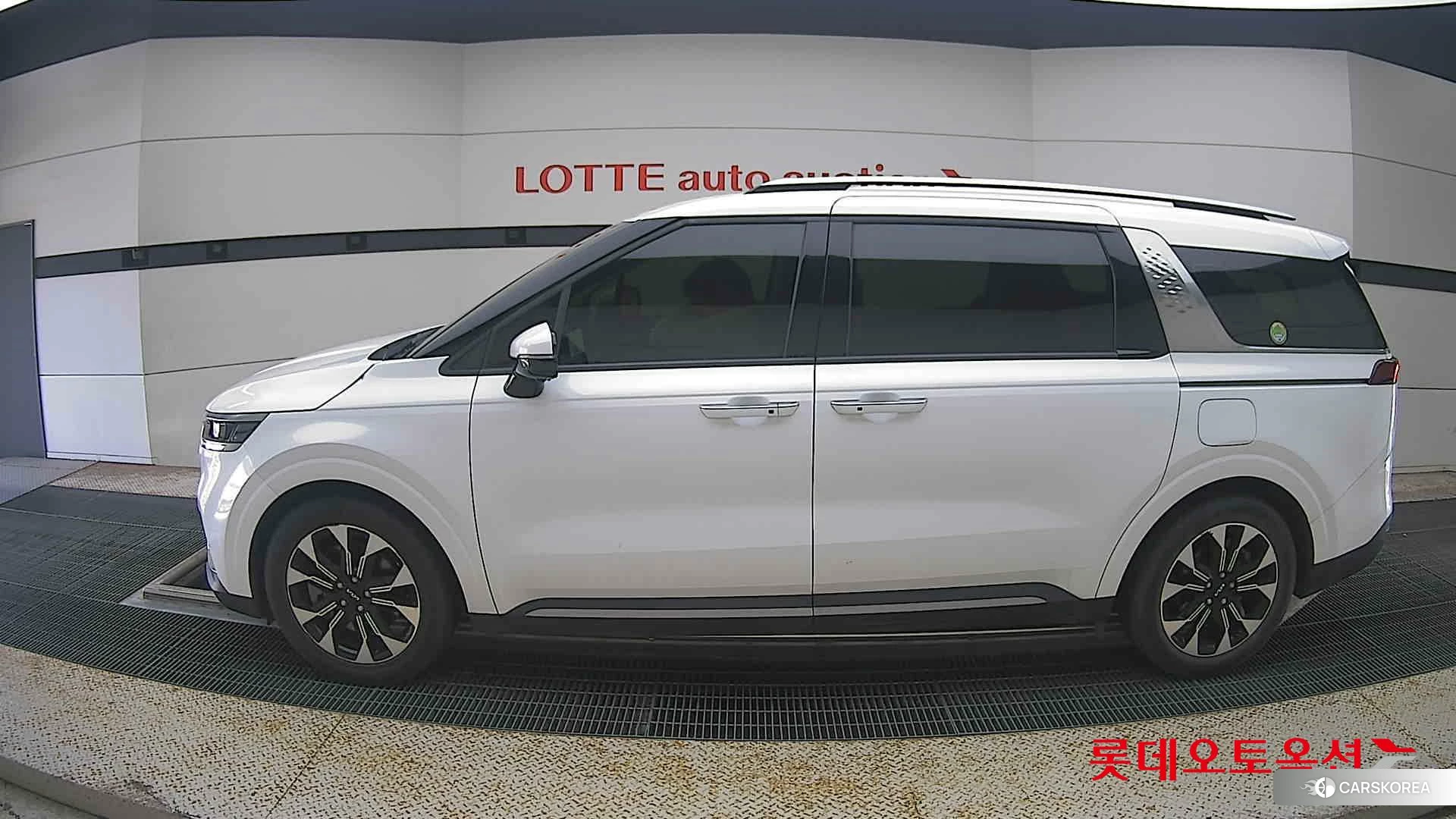 Kia Carnival id 4674228 из Кореи 35