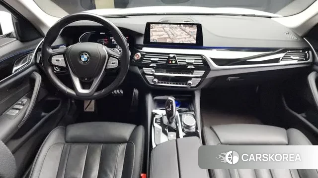 BMW 5 Series (G30) id 3412813 из Кореи 17