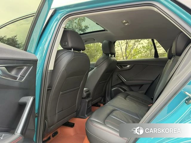 Audi Q2L id 4374712 из Китая 16