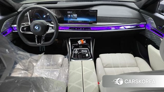 BMW 7 Series (G70) id 4898002 из Кореи 29