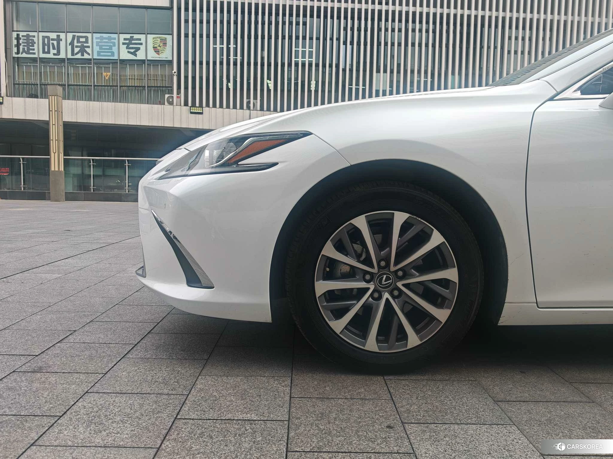 Lexus ES id 4515001 из Китая 11