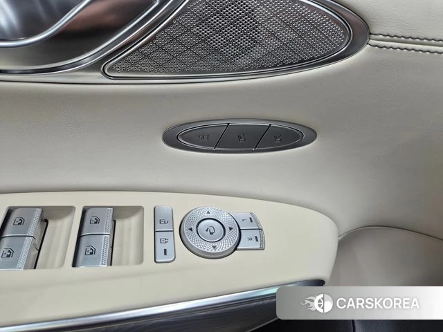 Genesis GV70 id 3857344 из Кореи 16