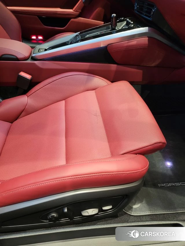 Porsche 911(992) id 4577979 из Кореи 12