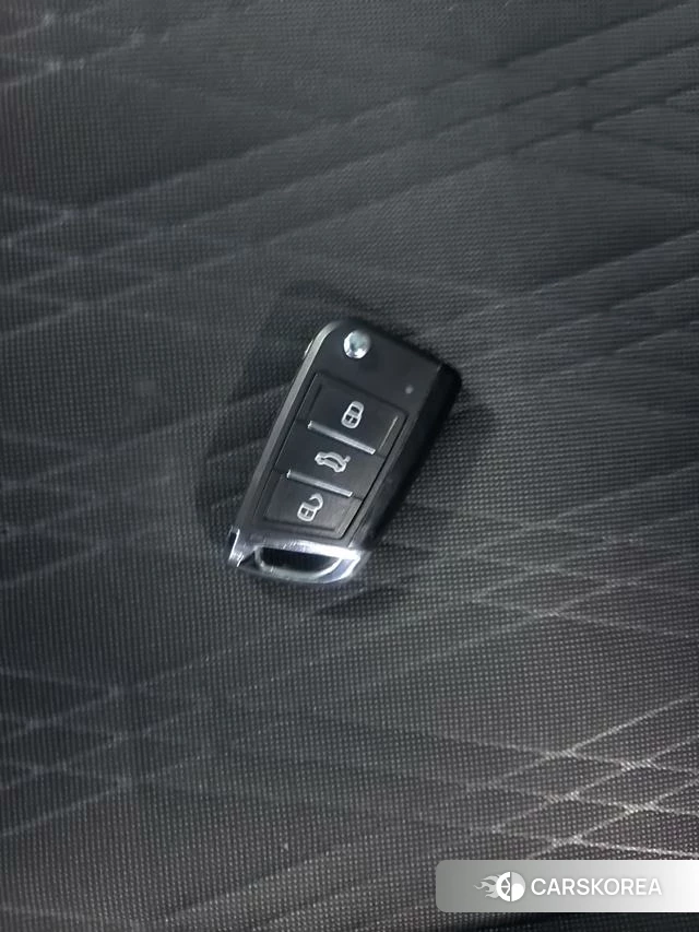 Volkswagen Tu Kai id 4221890 из Китая 17