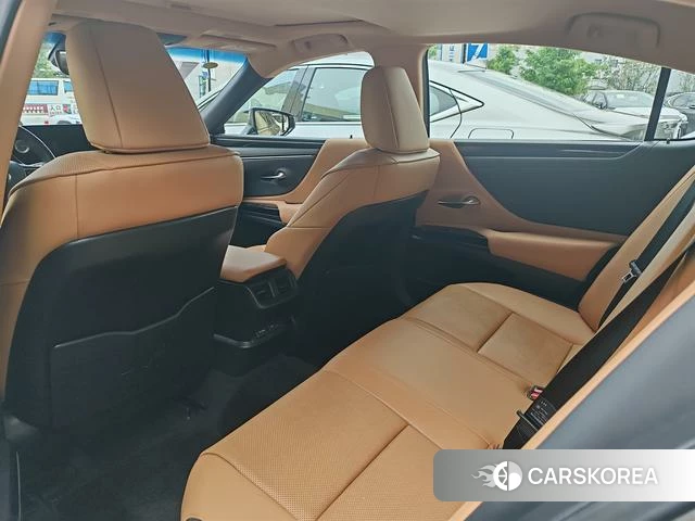 Lexus ES id 4342104 из Китая 9