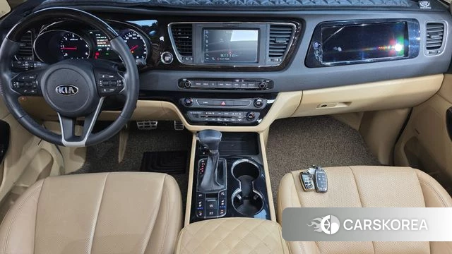 Kia The New Carnival id 4694115 из Кореи 17