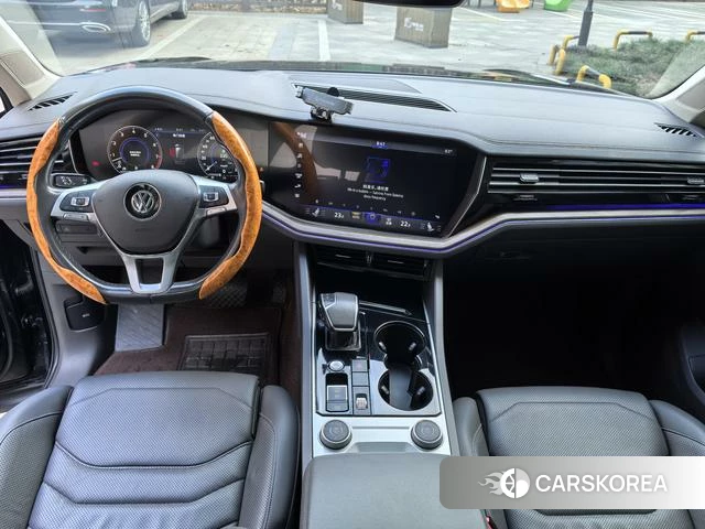 Volkswagen Touareg id 4242450 из Китая 8