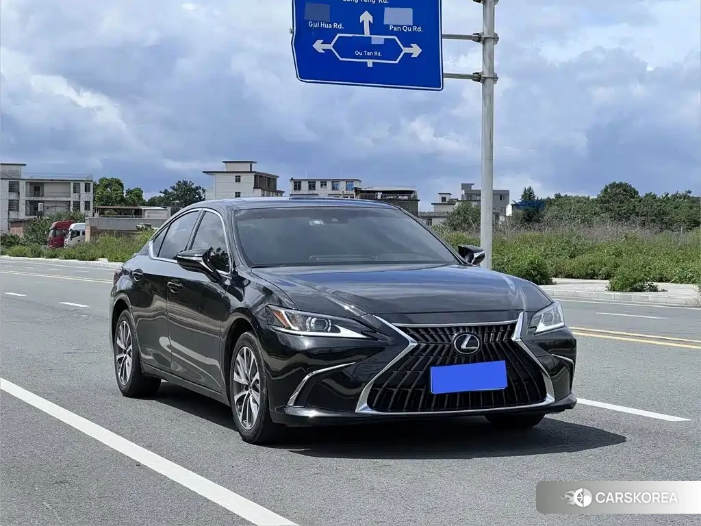 Lexus ES id 4622489 из Китая 7