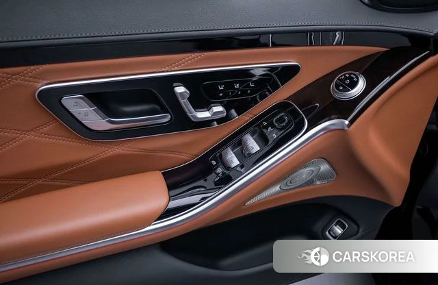 Mercedes-Benz Maybach S-class id 4275536 из Китая 16