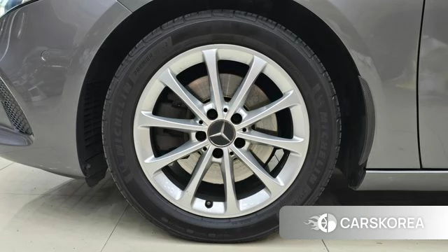 Mercedes-Benz A-Class W177 id 3924472 из Кореи 17