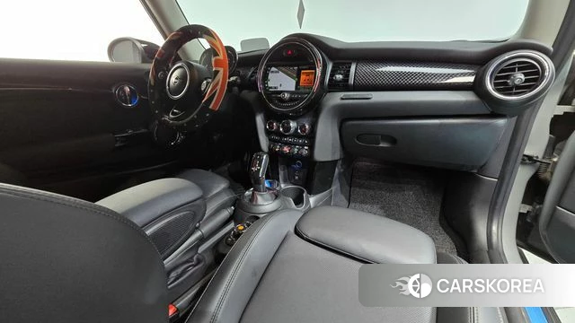 Mini Cooper S id 4662245 из Кореи 17