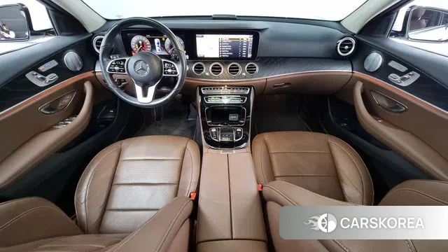 Mercedes-Benz E-Class W213 id 3264638 из Кореи 17