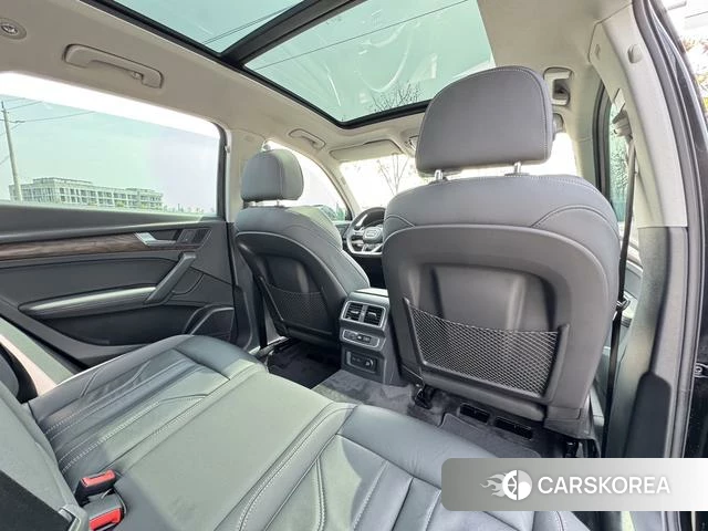 Audi Q5L id 4261599 из Китая 8