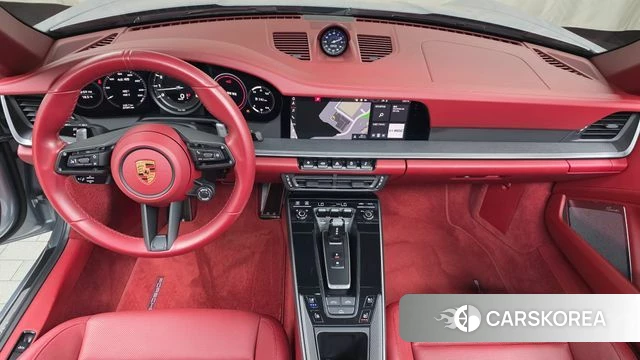 Porsche 911(992) id 4245485 из Кореи 17