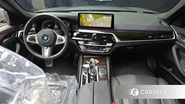 BMW 5 Series (G30) id 3852141 из Кореи 17