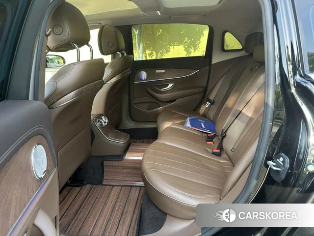 Mercedes-Benz E-class id 4334941 из Китая 14