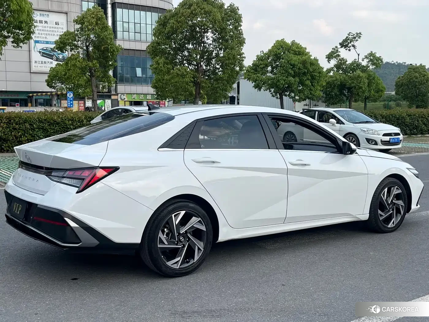 Hyundai Elantra id 4515432 из Китая 12