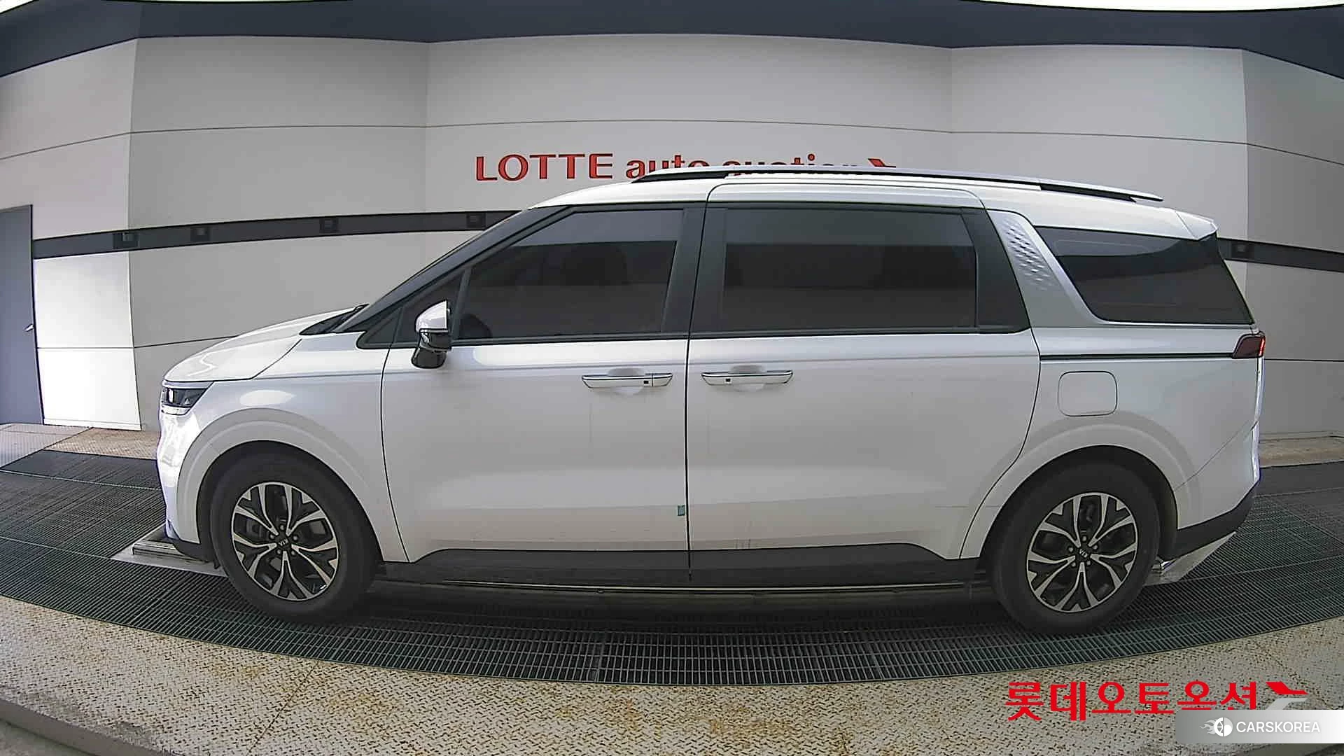 Kia Carnival id 4289573 из Кореи 35