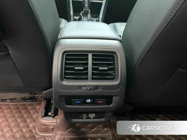 Volkswagen Touran L id 4353673 из Китая 16