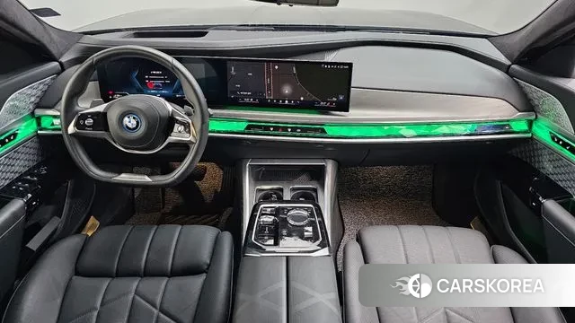 BMW 7 Series (G70) id 3776307 из Кореи 17