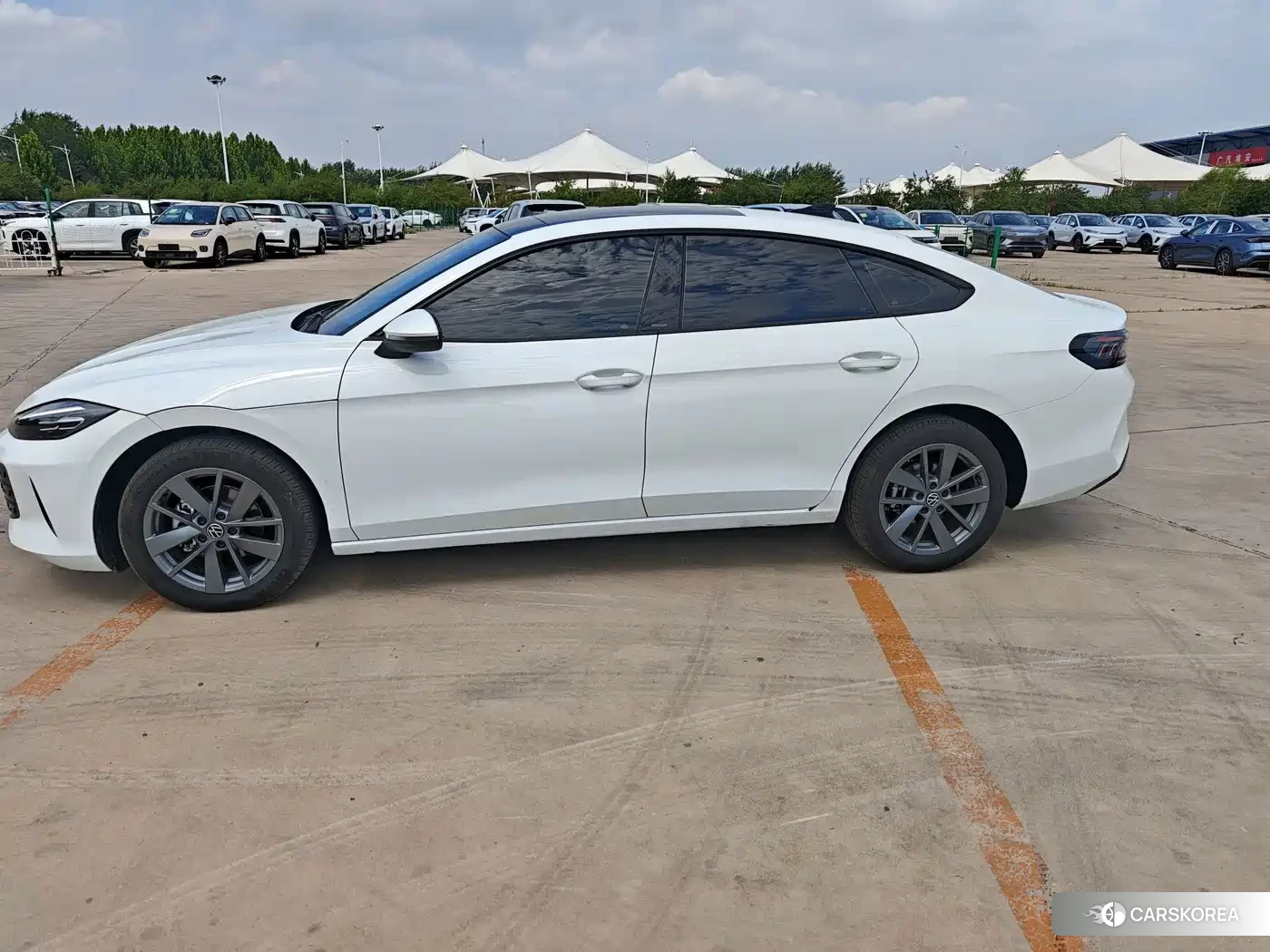 Volkswagen Lamando id 4649409 из Китая 16