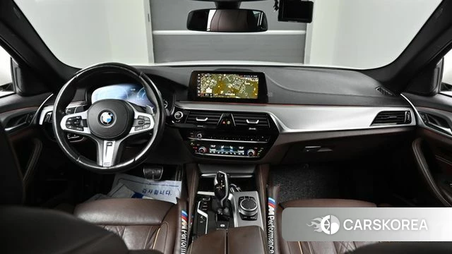 BMW 5 Series (G30) id 4689114 из Кореи 17