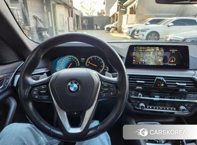 BMW 5 Series (G30) id 3505618 из Кореи 11